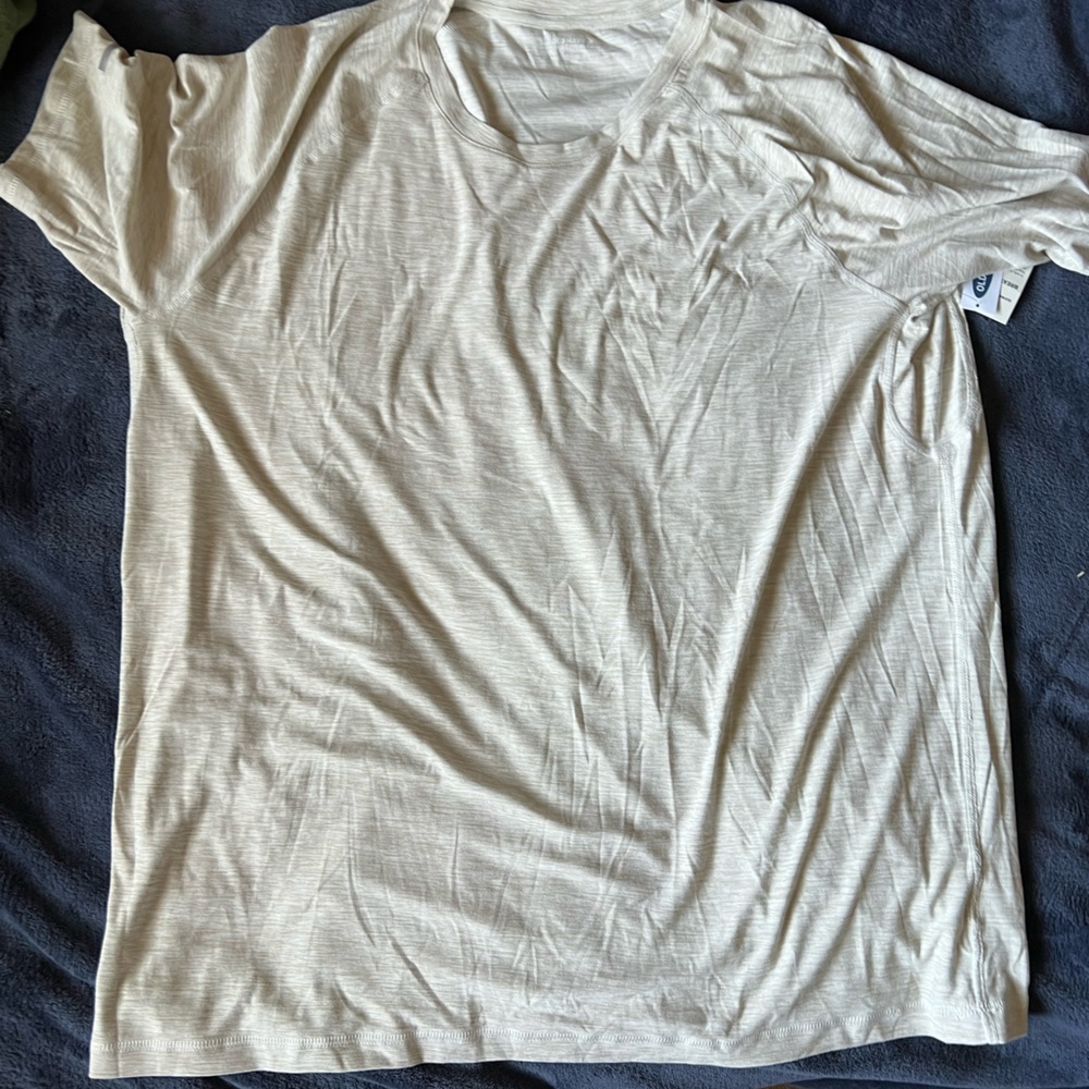 NWT old navy workout shirt